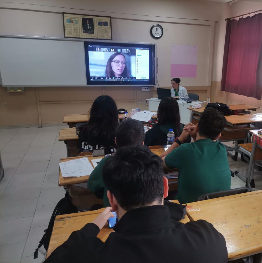 PAZAR FEN LİSESİ 9/B SINIFINDA E-TWINNING ETKİNLİĞİ