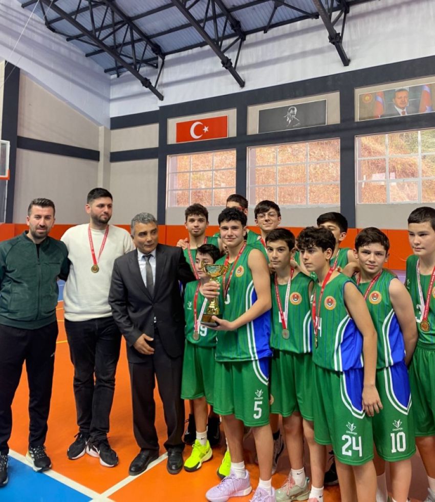 YILDIZ ERKEKLER BASKETBOL TAKIMIMIZDAN BÜYÜK BAŞARI!